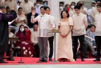 فردیناند مارکوس ۳۶ سال پس از انقلاب علیه دیکتاتوری پدرش، رئیس جمهوری فیلیپین شد