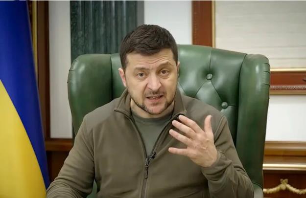  زلنسکی: کریمه را به اوکراین برمی‌گردانیم