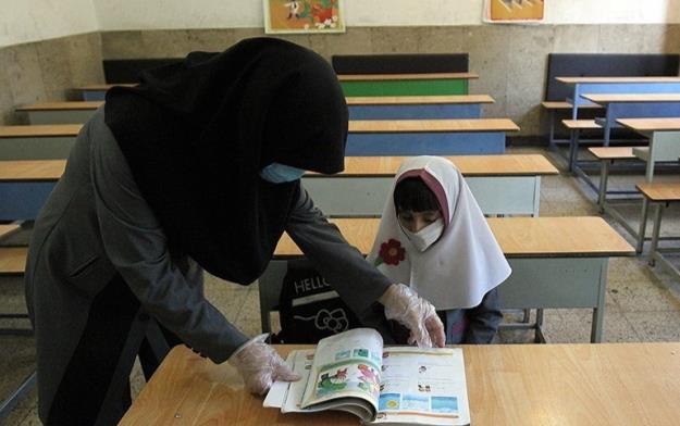  بلاتکلیفی خانواده‌ها و معلمان در آستانه سال تحصیلی میان اخبار متفاوت 