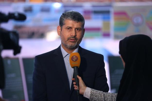  گروه بندی دانش آموزان بر اساس تحصیلات خانواده و مساحت مدرسه