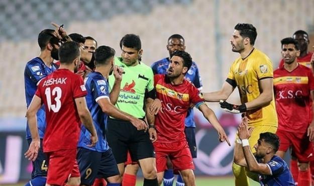  باشگاه استقلال: داوری بازی با فولاد خجالت‌آور و شوکه‌کننده بود 