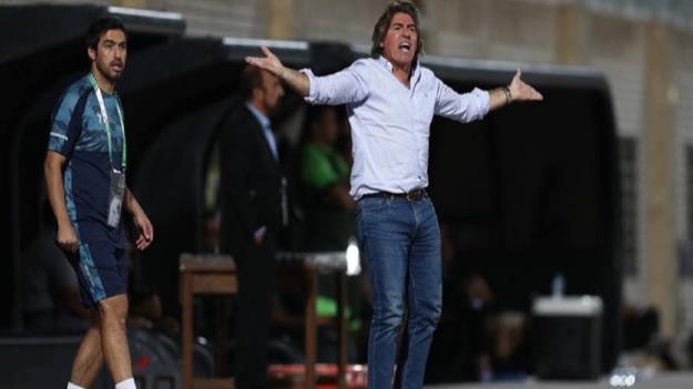  محرومیت ۲ جلسه ای و جریمه نقدی برای سرمربی استقلال