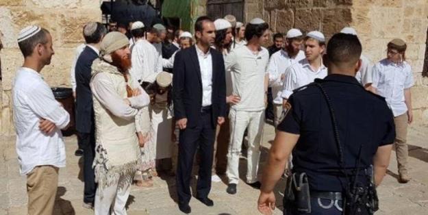 درگیری میان جوانان فلسطینی و مهاجمان صهیونیست در شرق رام‌الله