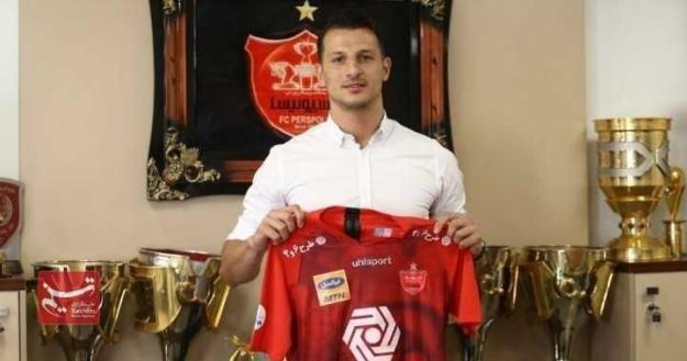  آرمان رمضانی به پرسپولیس پیوست 