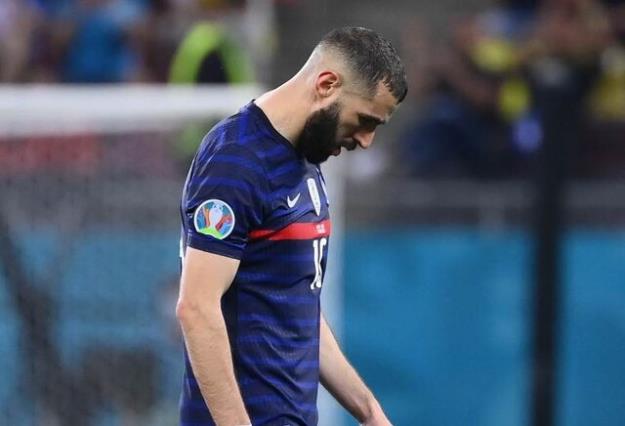  شوک بزرگ به فرانسه؛ بنزما جام جهانی را از دست داد