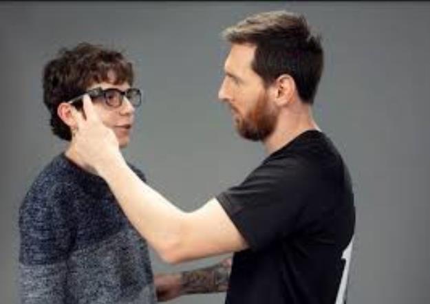  کمک «مسی» به طرفدار نوجوان آرسنال