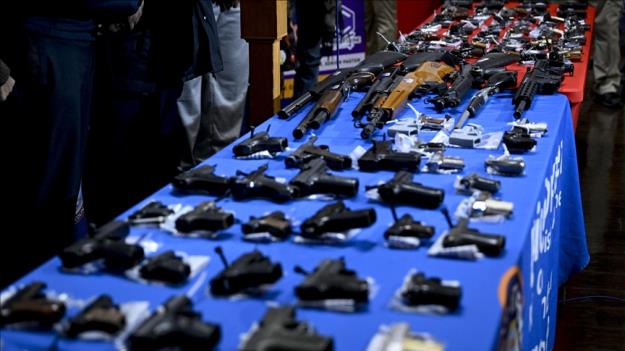 اسلحه خود را تحویل دهید ۵۰۰ دلار بگیرید