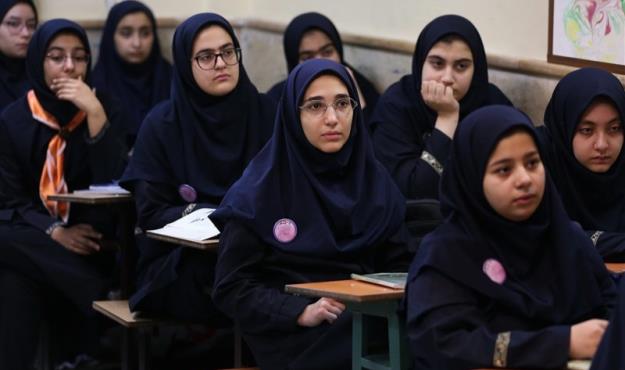  "دانش‌آموزان دختر متأهل" می‌توانند در نوبت روزانه مدارس ادامه تحصیل دهند