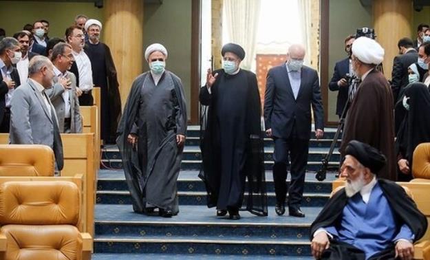 مصوبه مولدسازی، «کاپیتولاسیون ایرانی» است/ دنبال قانونی برای کاهش اختیارات سران قوا هستیم