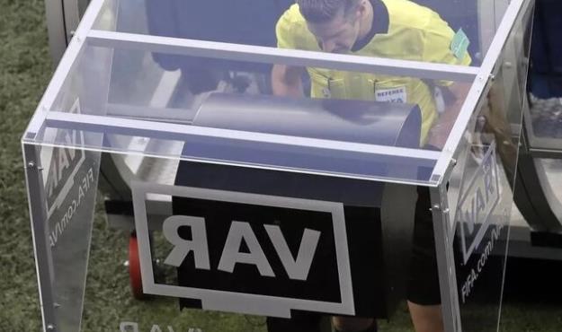  خبر خوش به استقلال و پرسپولیس؛ دولت پول VAR را می‌دهد