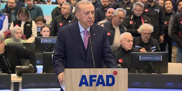 اردوغان: زلزله تاکنون ۹۱۲ کشته و ۵۳۸۵ زخمی برجای گذاشته
