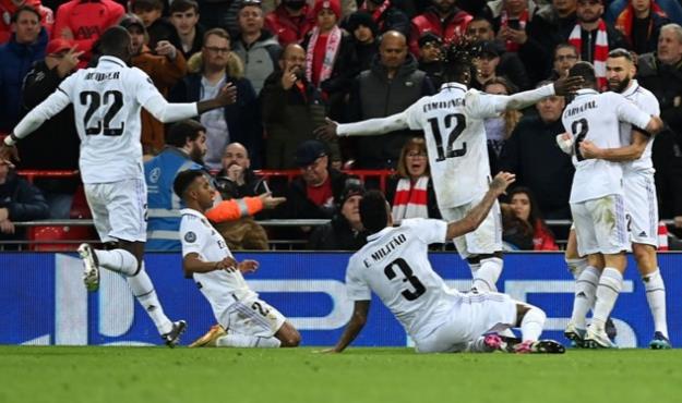 گام بلند ناپولی برای صعود به جمع 8 تیم 