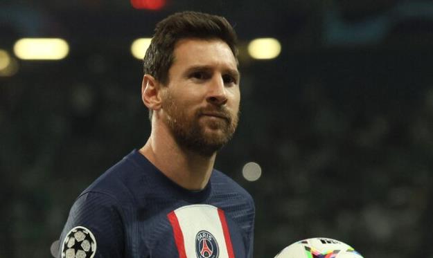 مسی پیشنهاد ۴۰۰ میلیون یورویی الهلال را رد کرد