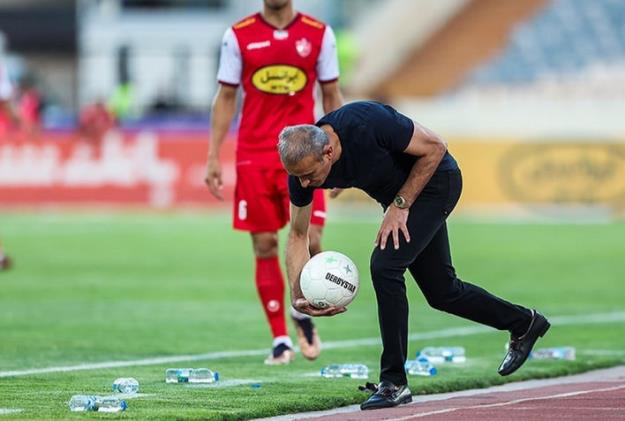 گل‌محمدی: فقط یک بازی با قهرمانی فاصله داریم 