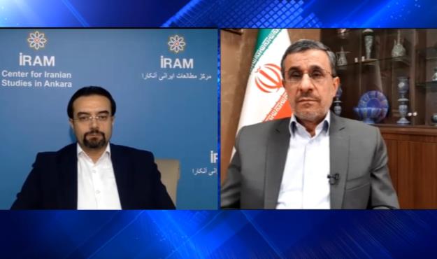 متن کامل مصاحبه دکتر مهمت کوچ از انجمن مطالعات ایران در ترکیه با دکتر احمدی نژاد + فیلم