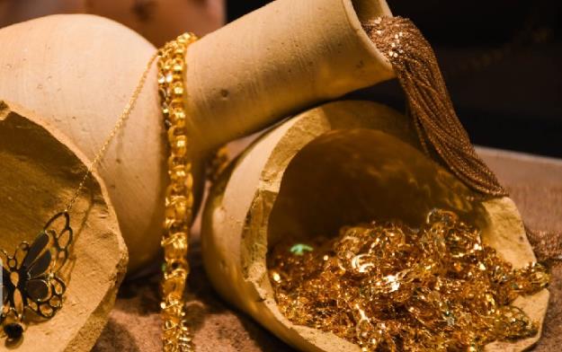 افت تقاضای فیزیکی خرید طلا در آسیا