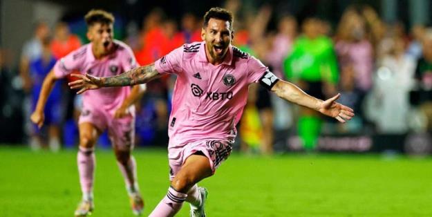  پیروزی قاطع تیم بکام با درخشش مسی 