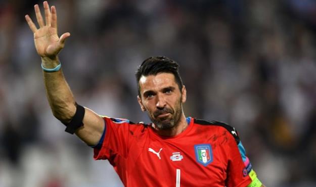 بوفون از دنیای فوتبال خداحافظی کرد 