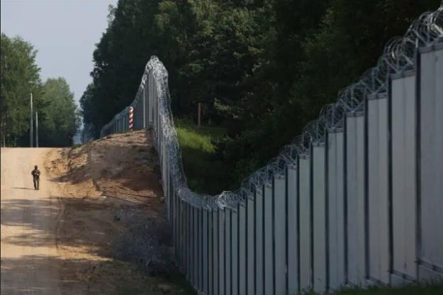  لهستان تعداد نیروها در مرز بلاروس را به ۱۰ هزار تن می‌رساند