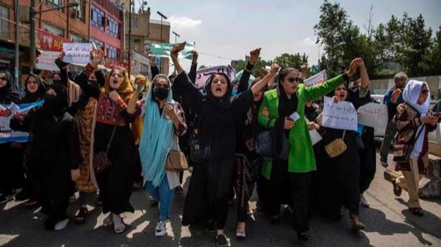 خواستار پایان رژیم طالبان، تشکیل دولت فراگیر و اتحاد نیروهای آزادی خواه هستیم