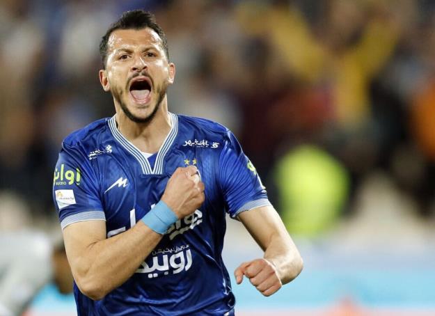 رمضانی به استقلال «نوتیس» داد