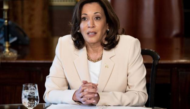  کامالا هریس برای جانشینی بایدن اعلام آمادگی کرد