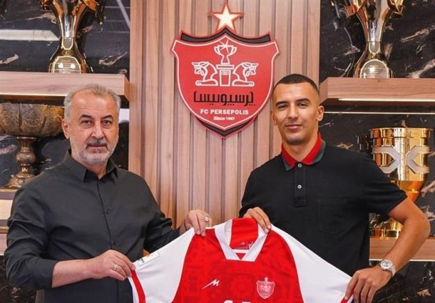  نبیل باهویی قرارداداش را با پرسپولیس امضا کرد 