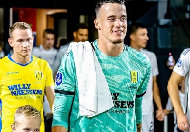  اتفاق تلخ در فوتبال هلند؛ احیای گلر در زمین بازی+عکس