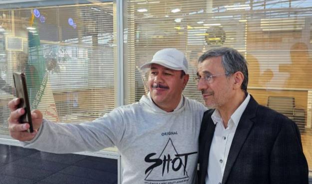 ممانعت از سفر به آمریکای مرکزی/ دکتر احمدی نژاد همچنان در فرودگاه است + فیلم و تصاویر