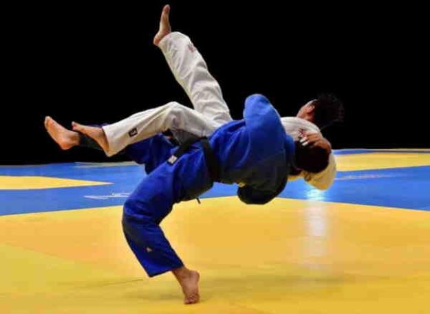 تعلیق جودوکار کمبینا تا صدور رای قطعی دوپینگ