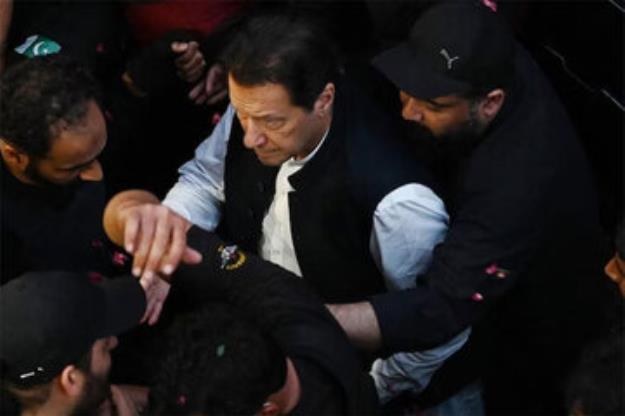 کمپین انتخاباتی عمران خان از زندان 