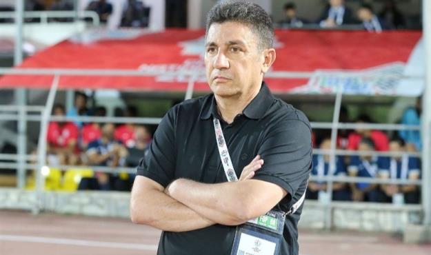  قلعه‌نویی: باید دل مردم را شاد کنیم 