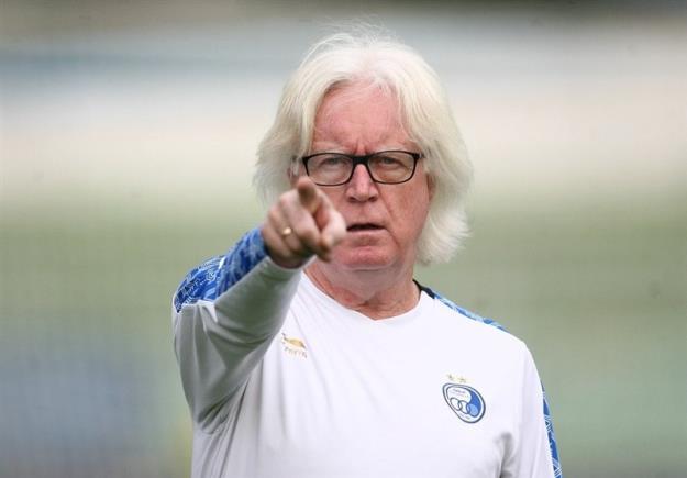 وینفرد شفر سرمربی صنعت نفت آبادان شد