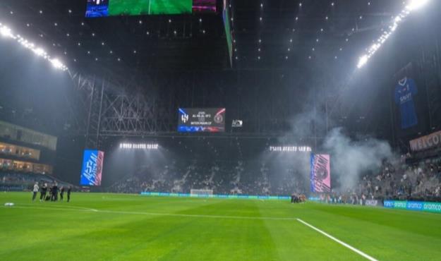  عربستان شش ماهه ورزشگاه ساخت، ما 150 روز درگیر مکان یابی ورزشگاه!