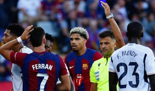  فیفا: فعلا خبری از کارت آبی نیست