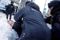 بیش از ۴۰۰ نفر در روسیه به دلیل شرکت در مراسم یادبود ناوالنی دستگیر شدند