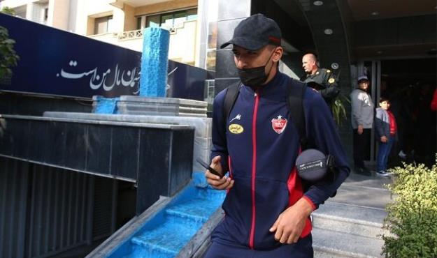 خط و نشان مهاجم سوئدی برای خروج از لیست پرسپولیس!