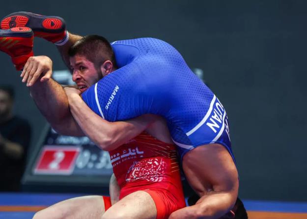 مسابقات کشتی آزاد جام باشگاه های جهان در تنکابن آغاز شد