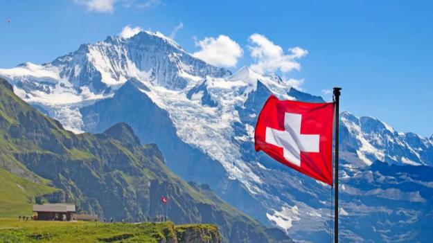 سوئیسی‌ها به افزایش حقوق بازنشستگی رای دادند 