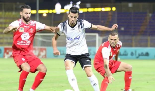 توقف خارج از خانه پرسپولیس با درخشش دروازه بان نفت مسجد سلیمان