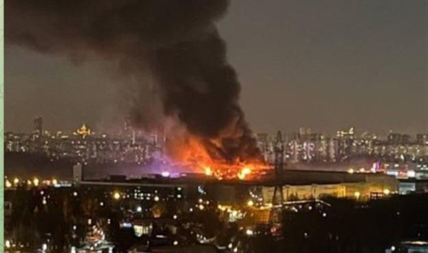 حمله به یک مرکز تجاری در حومه مسکو با ۴۰ کشته و بیش از ۱۰۰ زخمی