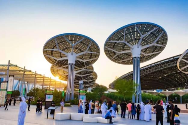  امارات به سوی آینده‌ای پایدار؛ ۶.۳۴ گیگاوات برق پاک تا سال ۲۰۳۰ 