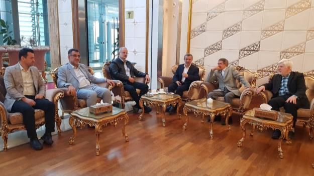 دکتر احمدی نژاد بامداد امروز به تهران بازگشت