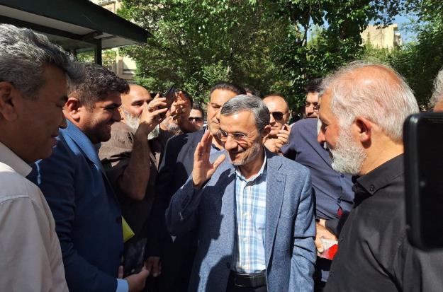 دعوت مردم از دکتر احمدی‌نژاد برای نامزدی در انتخابات ریاست جمهوری