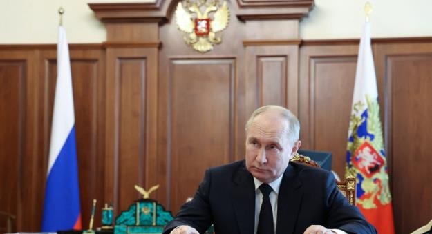 پوتین: روسیه ممکن است استقرار جهانی موشک‌های میان‌برد را از سر بگیرد