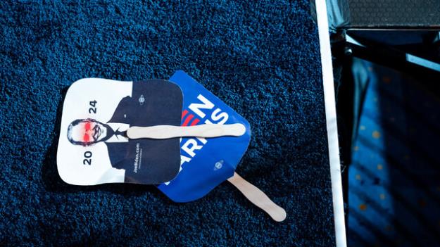 بایدن درباره ادامه حضور در انتخابات با خانواده‌اش مشورت می‌کند