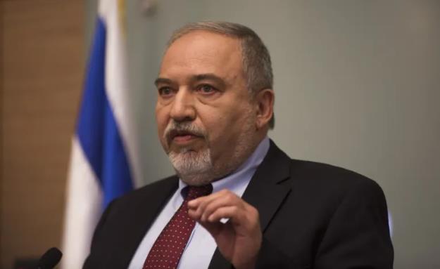 لیبرمن خواستار استفاده از سلاح هسته ای علیه ایران شد