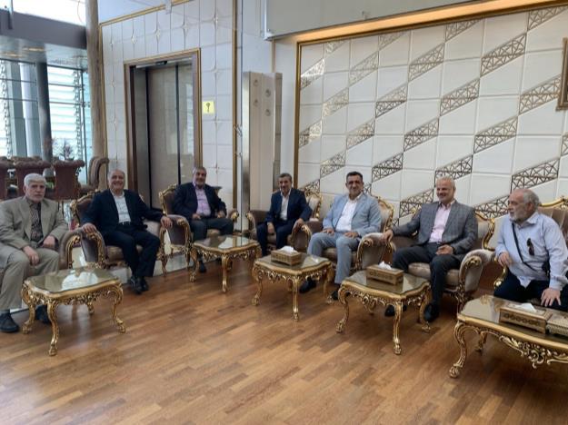 دکتر احمدی نژاد به ایران بازگشت 