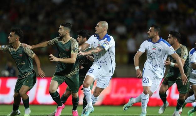 پیروزی استقلال مقابل شمس‌آذر با نقش‌آفرینی VAR و رضاییان 