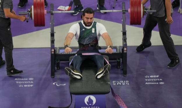  پاراوزنه‌بردار ایران مدال برنز پارالمپیک را گرفت